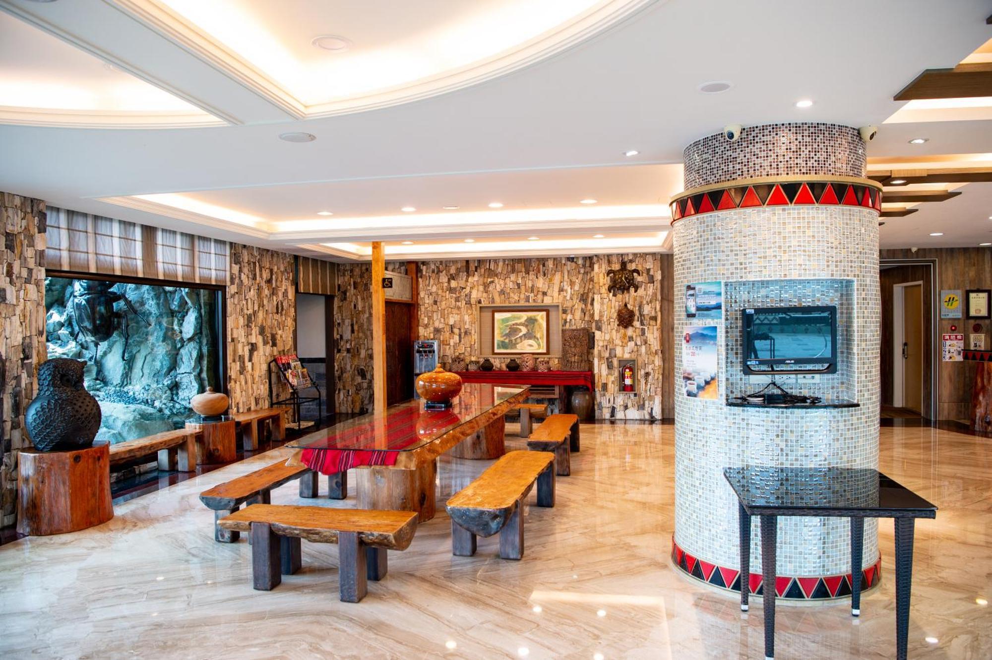 Classic Hotel Shvatan Nantou Экстерьер фото