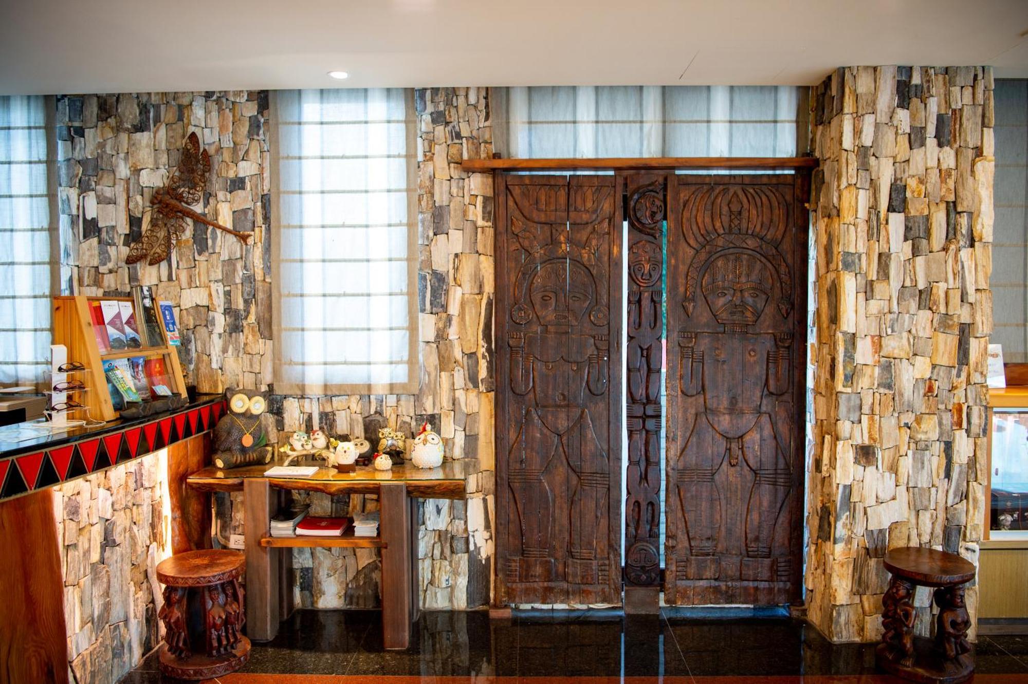 Classic Hotel Shvatan Nantou Экстерьер фото