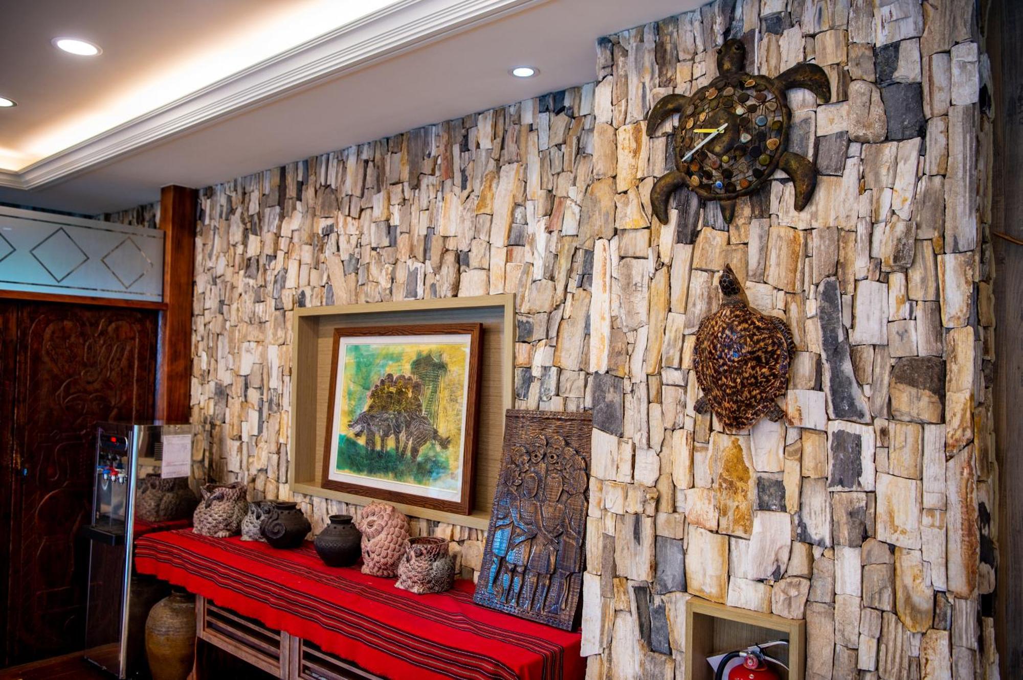 Classic Hotel Shvatan Nantou Экстерьер фото